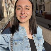 Profesora de inglés e historia imparte clases a cualquier hora. Edades: hasta bachillerato